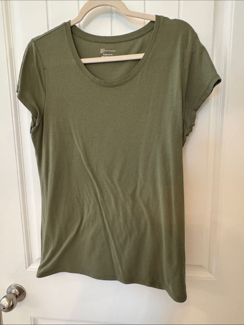 No Boundaries Olive Crewneck Short Sleeve Tee